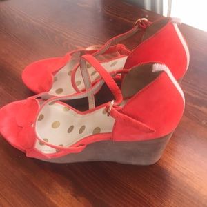 NEW Boden Wedge Sandal